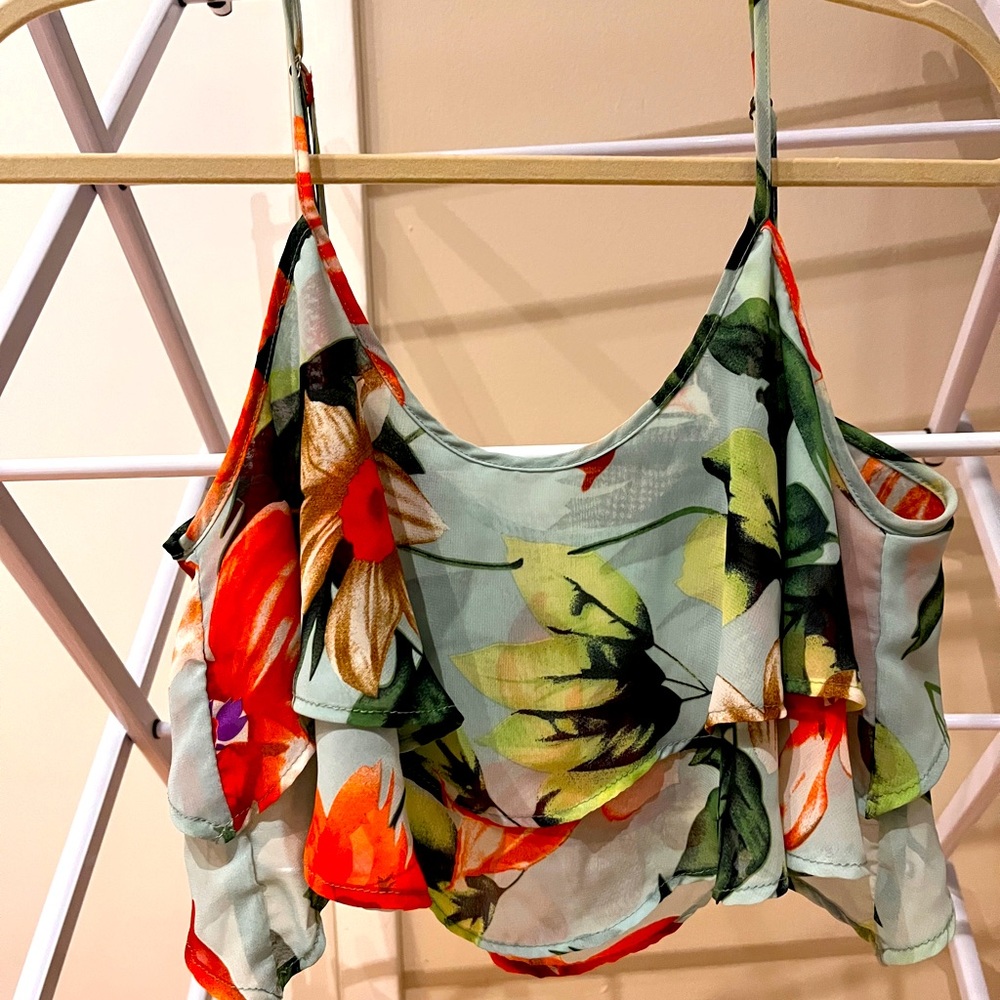 Show me your mumu tropical crop top